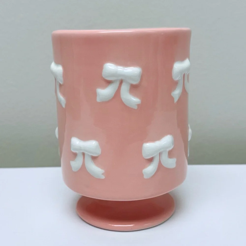 New Target Bullseye Playground Ceramic Holder Pink with White Bows